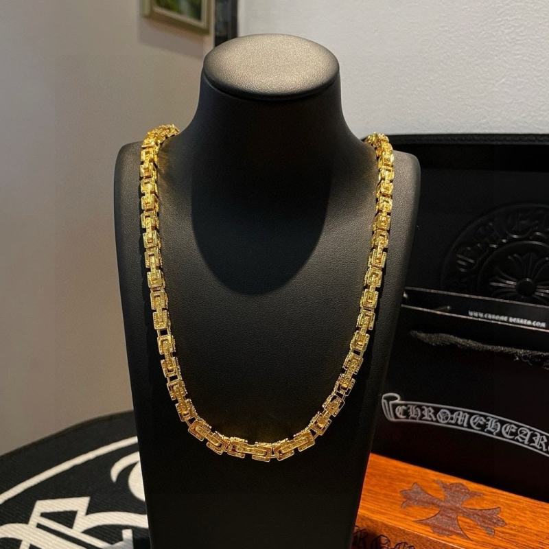 Ch*0me He**ts necklaces